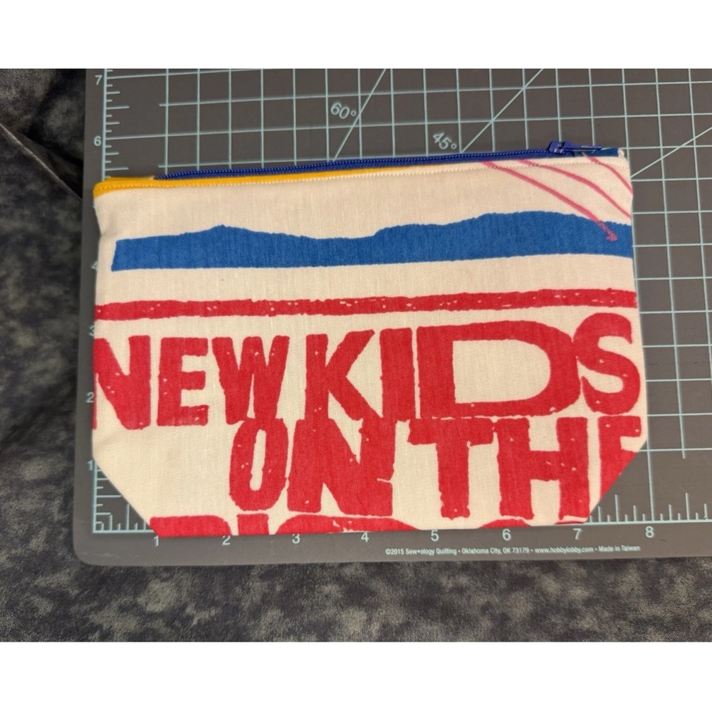 New Kids On The Block Graphic Cosmetic Bag Set - Picture 5 of 5